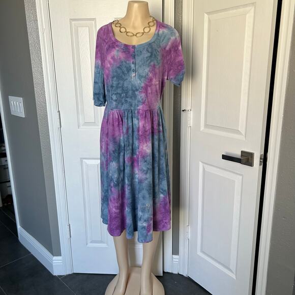 Torrid Tie Dye Midi Dress Size 0 Purple Blue Short Sleeve - Picture 1 of 3